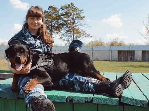 В Свердловской области полицейского-кинолога подозревают в том, что она уморила служебную собаку голодом