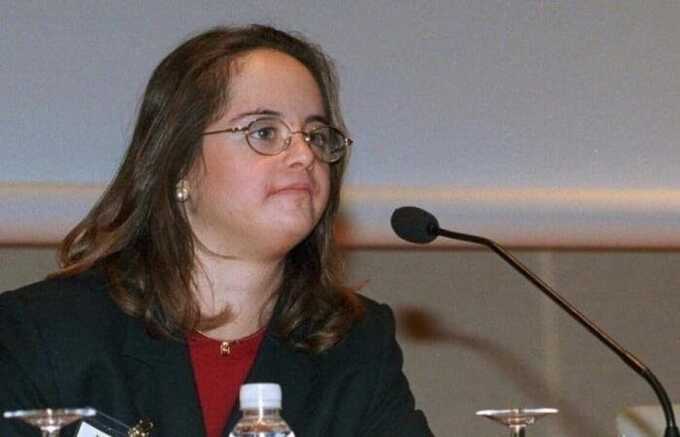 В испанский парламент избрали депутата с синдромом Дауна
