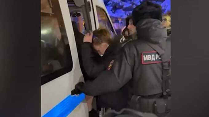 После выступления Baby Melo и Badri в Петербурге произошла массовая драка с применением ножей среди фанатов
